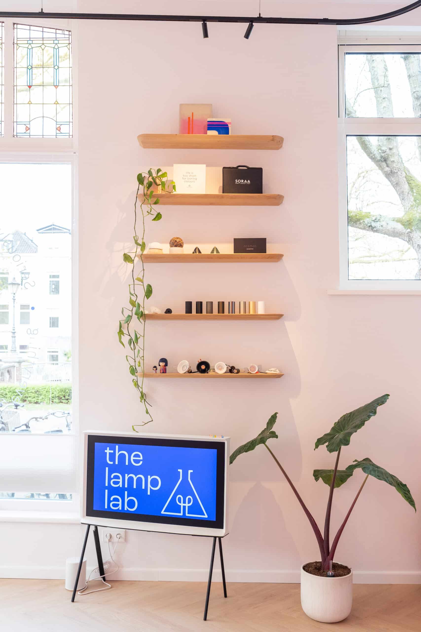 Kleuradvies en Interieurstrategie voor The Lamp Lab in Rotterdam Noord